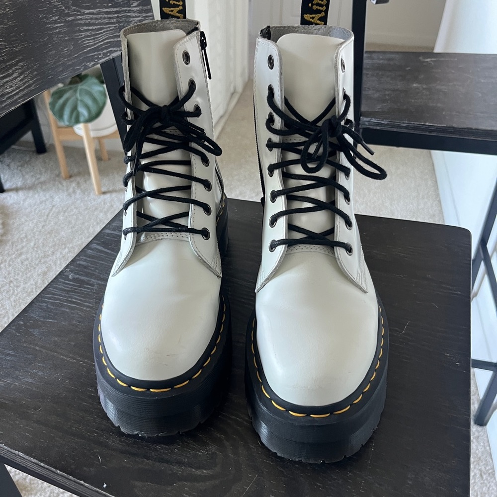 White Platform Doc Martens. Size 7. Only have worn once!